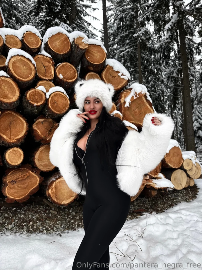 Nude video cock rates for 19 message me now make tip under this post 