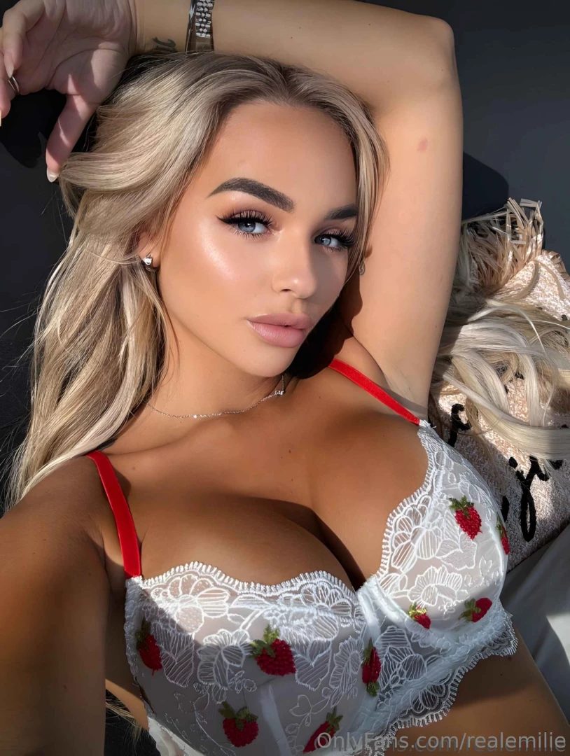 Shy babe 