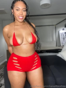 Come to my main page for 1000s of nudes on my wall custom videos