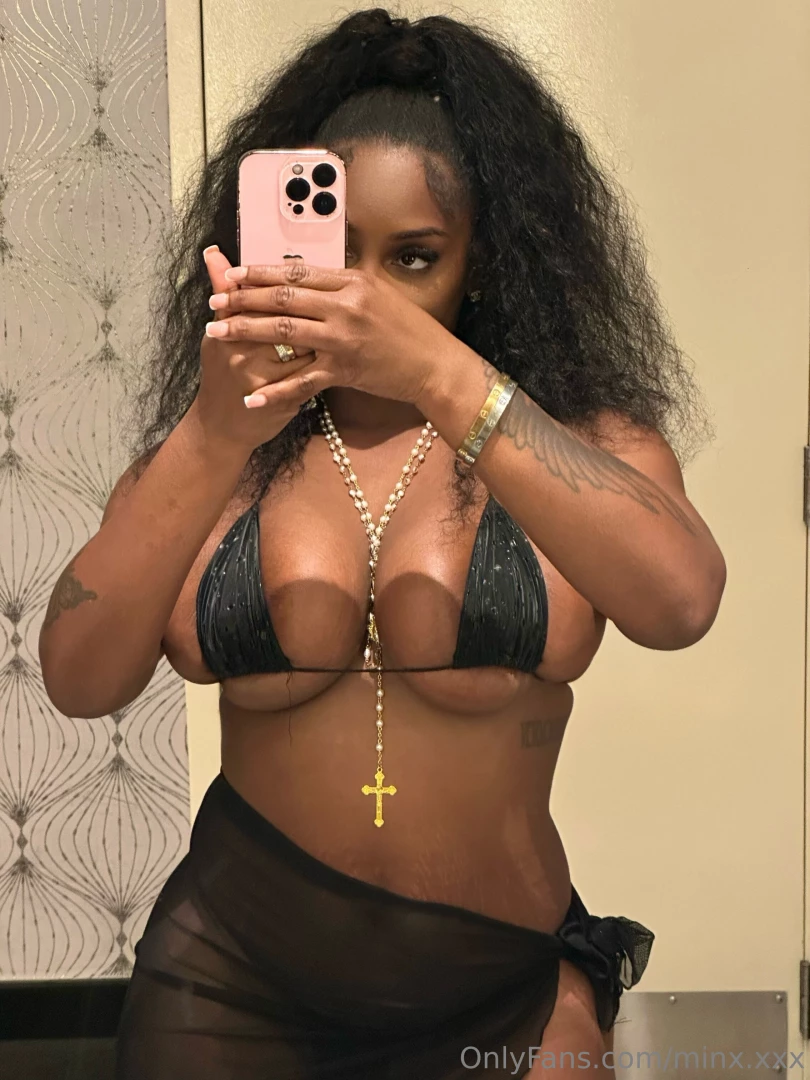 Did you guys miss me i really neeed to clean up wanna watch me on live 