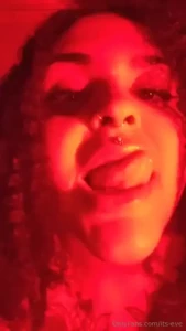 Let this naughty devil seduce you 3 cheeky vids