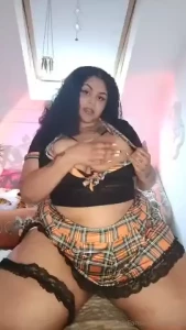 A double scoop for titty tuesday