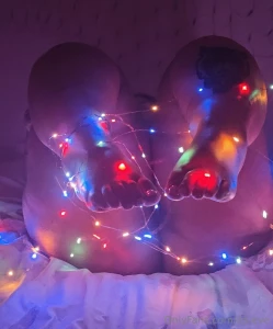 Swap out your christmas tree for me i come with my own baubles