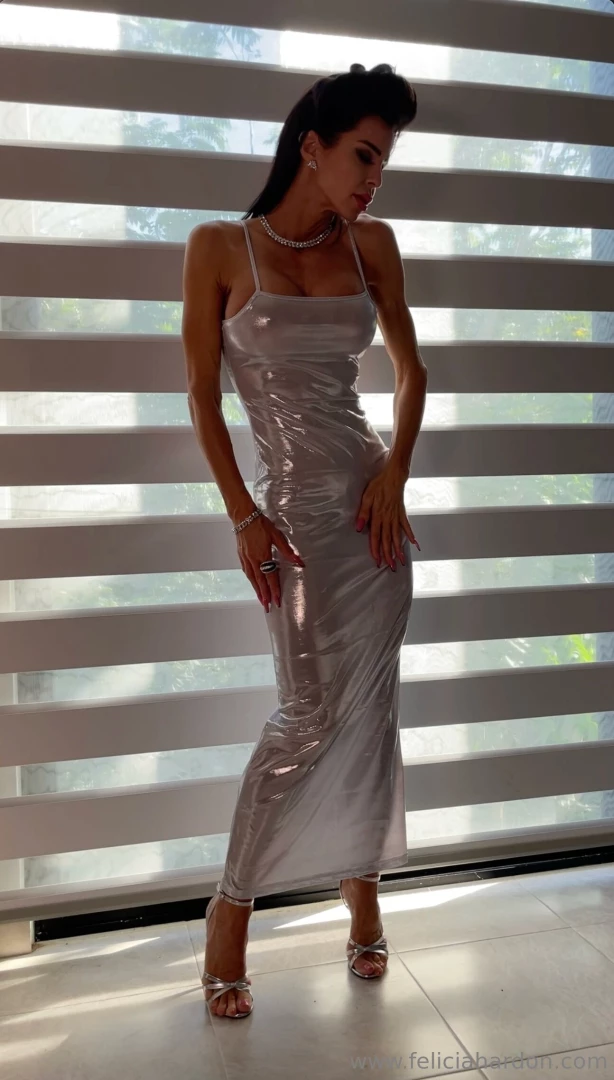 And here s the uncensored version of this magnificent silver dress 