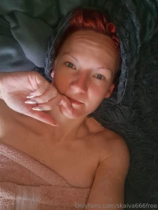 Out of the shower horny as fuck cum twice in 2min