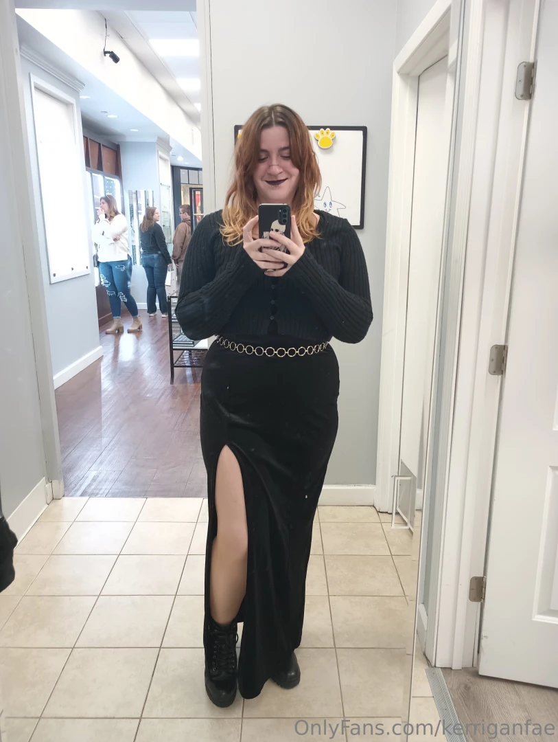 Dressed cute the other day for work didn t think i d like velvet part 1 