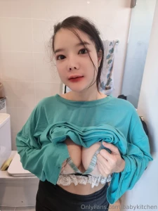 Squeeze my boobs part 2