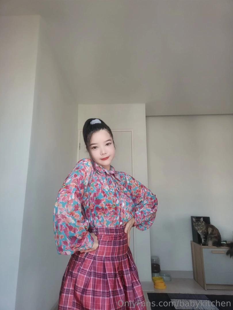 No one to hold the camera for me part 2 