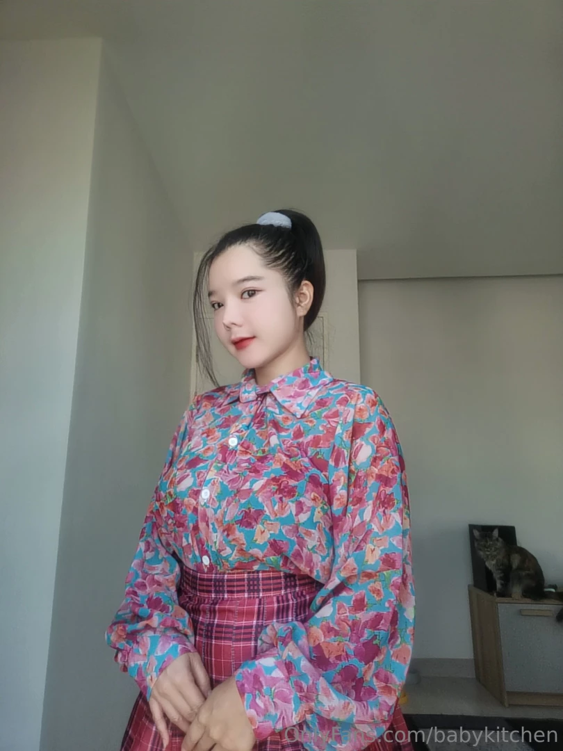 No one to hold the camera for me part 1 