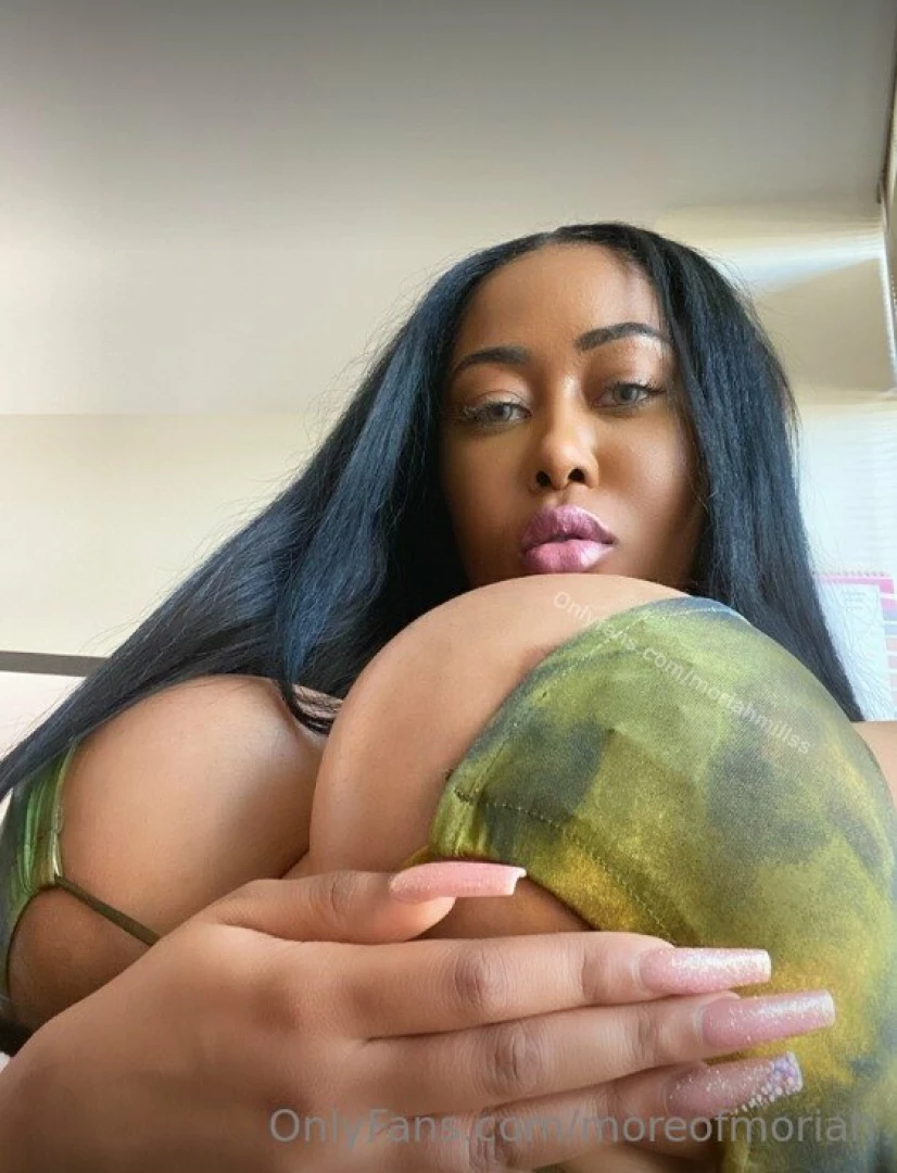 Online on moriahmillss now 4 for new and old subscribers 