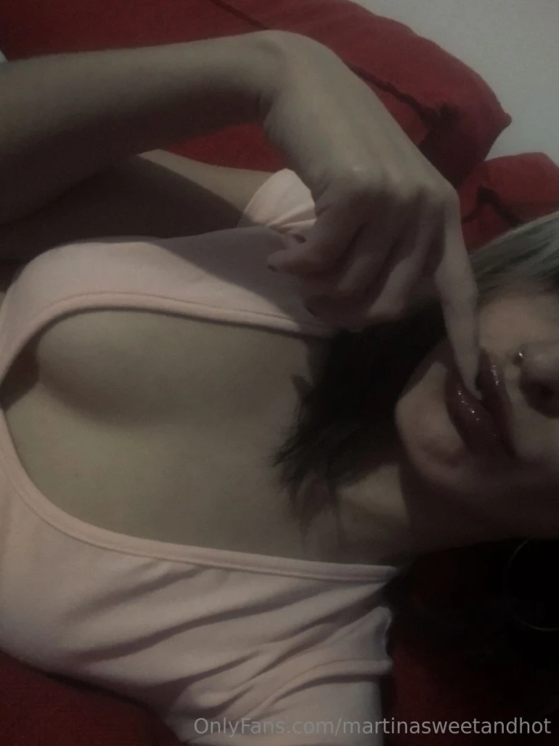 Hello b i am babyspice0 what s your vibe -sexting -vide0call -custom 