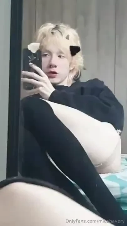 I love playing with my new toy it s so sweet that watching me will be 