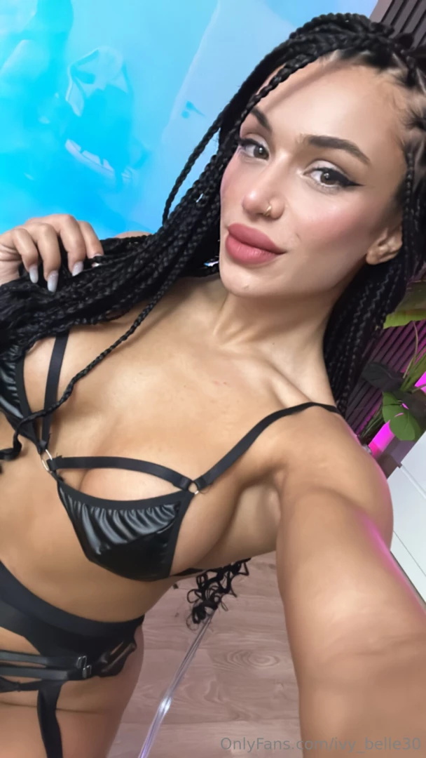 I m gonna be online tomorrow don t miss me chaturbate- ivy_belle_ 
