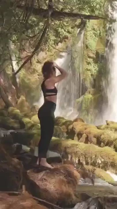 Do you like watching me undress check dms for what else happened here 