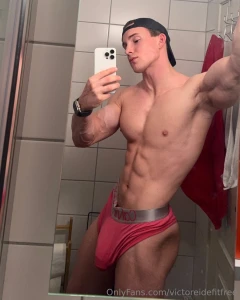 Who s joining my adult content https onlyfans com victoreidefitness