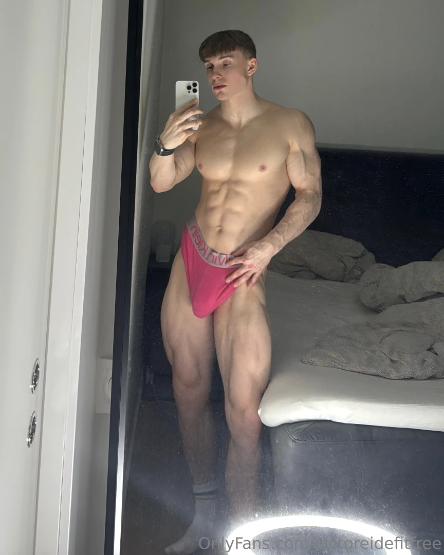 Entering my best shape 3 sale on my premium page victoreidefitness 