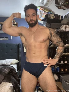 Quick the first 10 fans who leave their tip will get a super hot