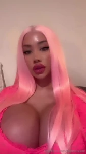 It matches pink everything