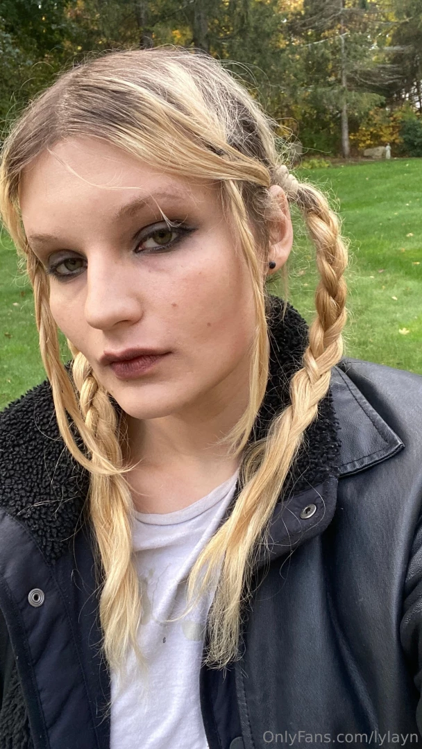 Halloween sale 5 minute custom videos for 15 amp 2 for 25- just dm me 