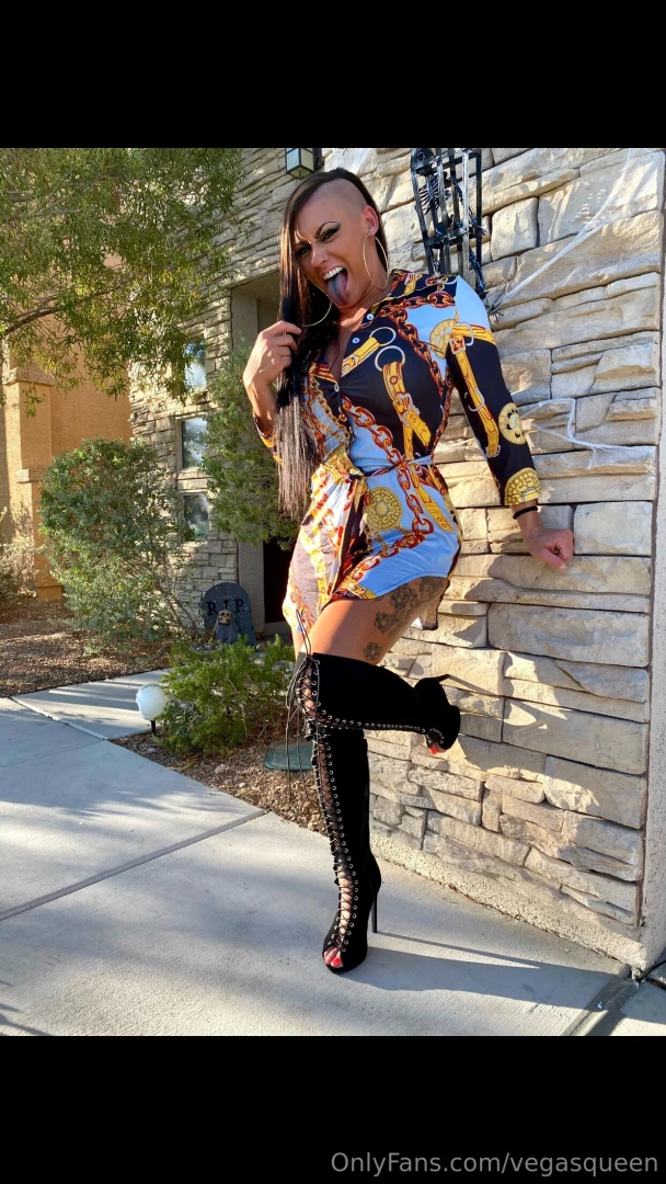 During these chilly autumn months i try a cover up a bit more lol part 3 