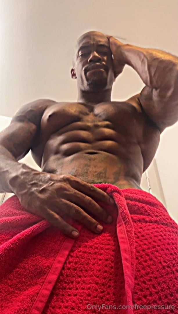 Turn to look at me when you re on your knees 