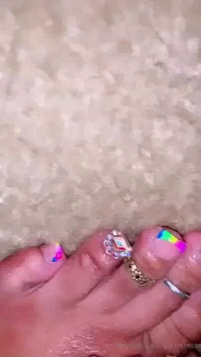 Nails and feet bundle who s contributing to my next nails and pedicure part 8 