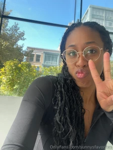 Keep me entertained pleeeeasseeee