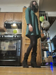 Green dress and boot heels uwu part 4