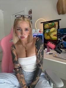 Clearly i m at my desk working part 14