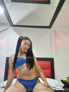 How hot my pussy is
