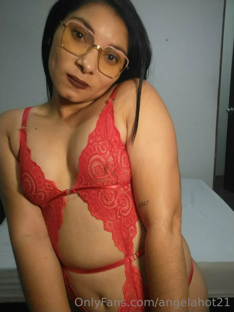 Online now and horny af msg me now for dick rating or custom or i u part 73 