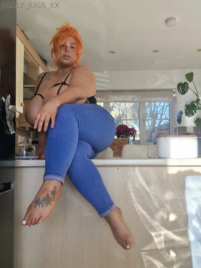 Content day make sure you subbed to my vip page where all my new 