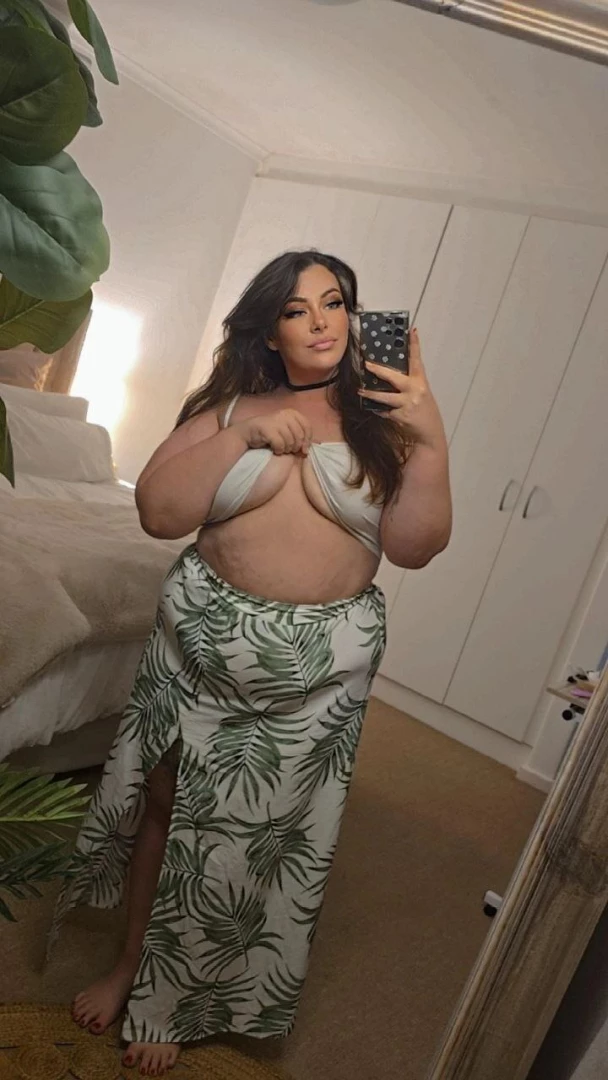 What are some things men secretly find sexy about a woman 