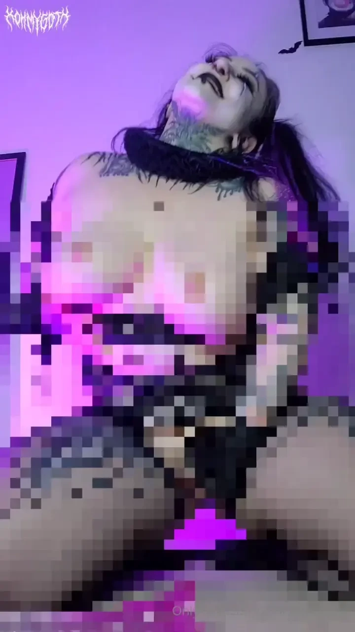 Clown quicky dildo riding 