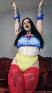 Did you see yesterday s snow white video