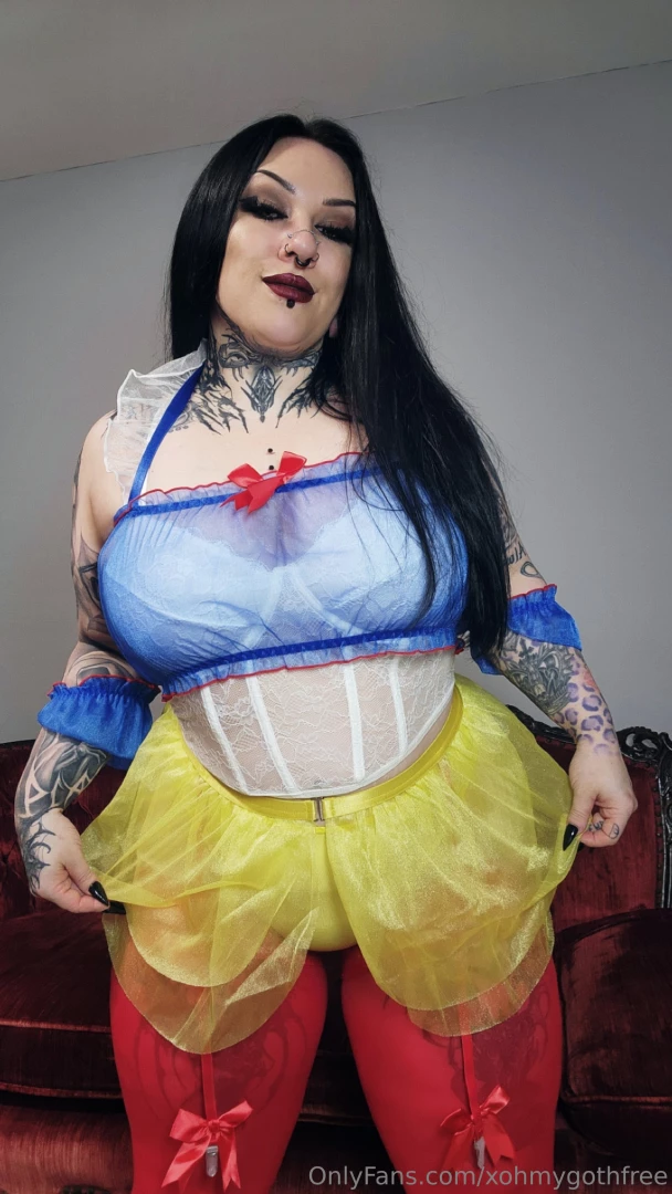 Cosplay content coming all month long starting with snow white this 