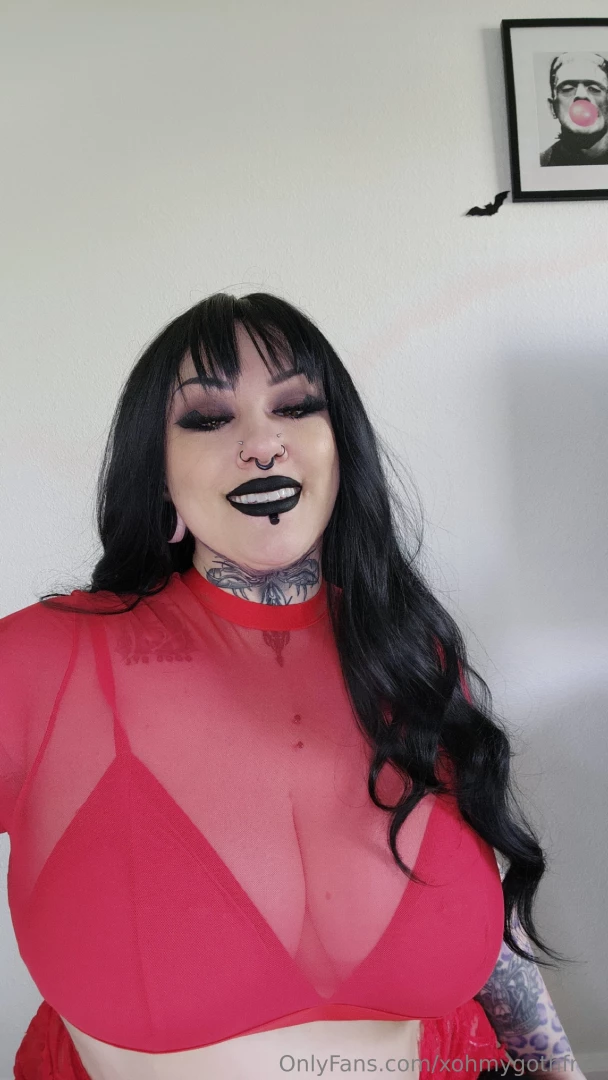 All smiles for you if you join xohmygoth 