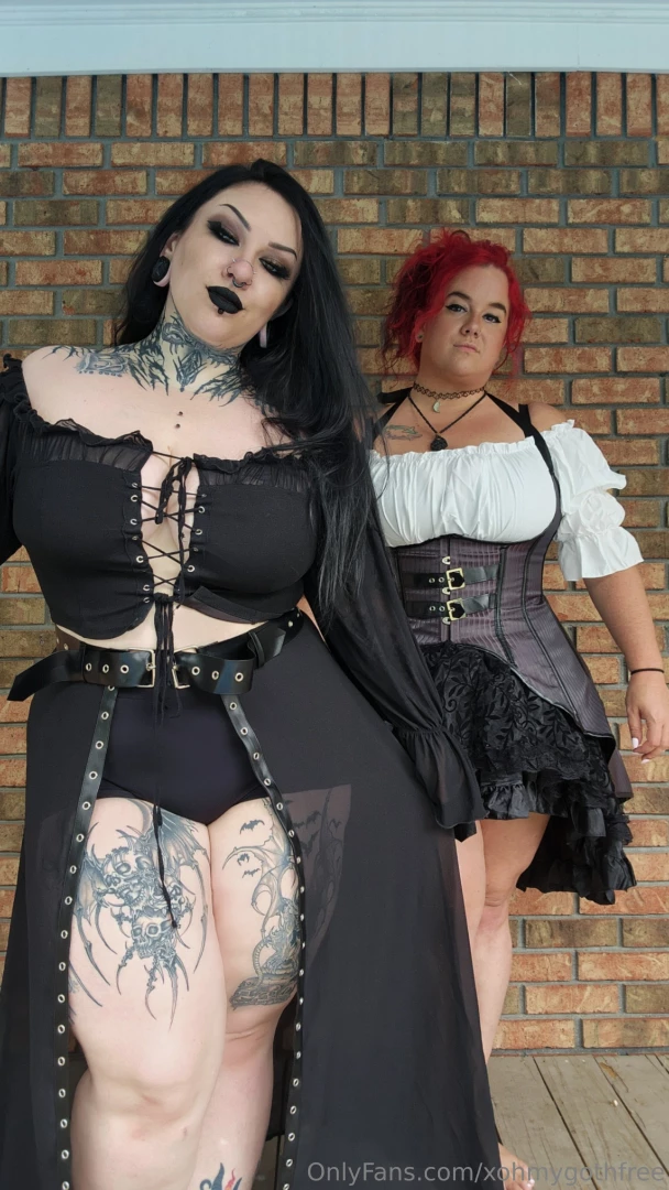 You know what pirates love booty 