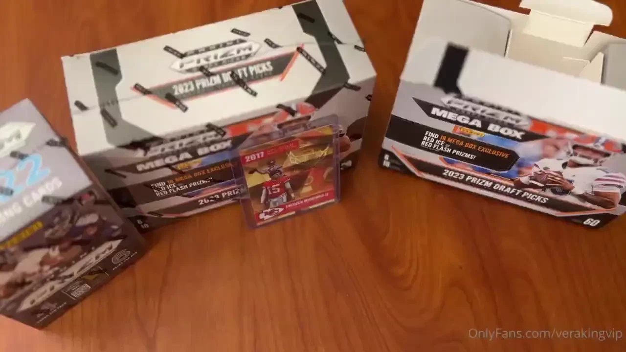 I tried to open football packs for my youtube channel but peter came 