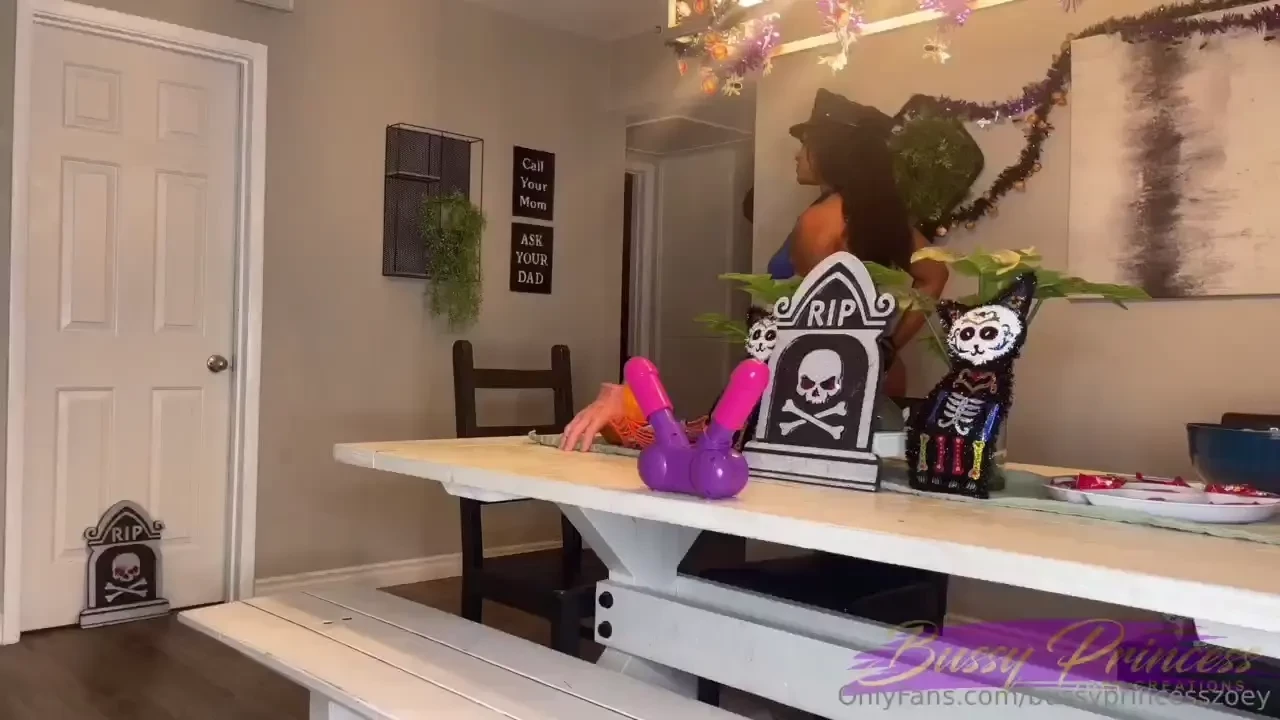 Goddess nyny lew is throwing one of her legendary halloween parties 