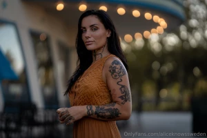 If looks could kill i d be a weapon of mass seduction