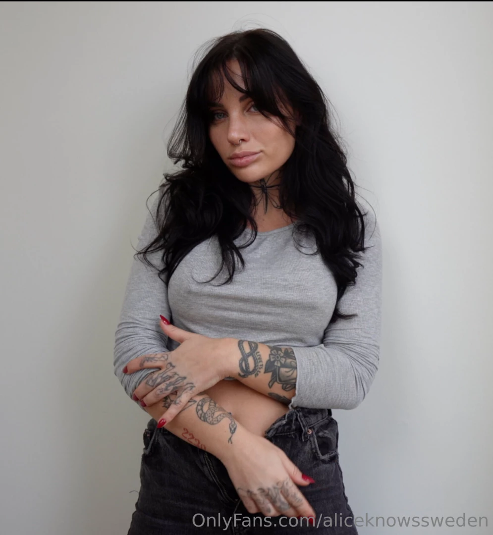 Heating up the winter nights with my nordic charm 