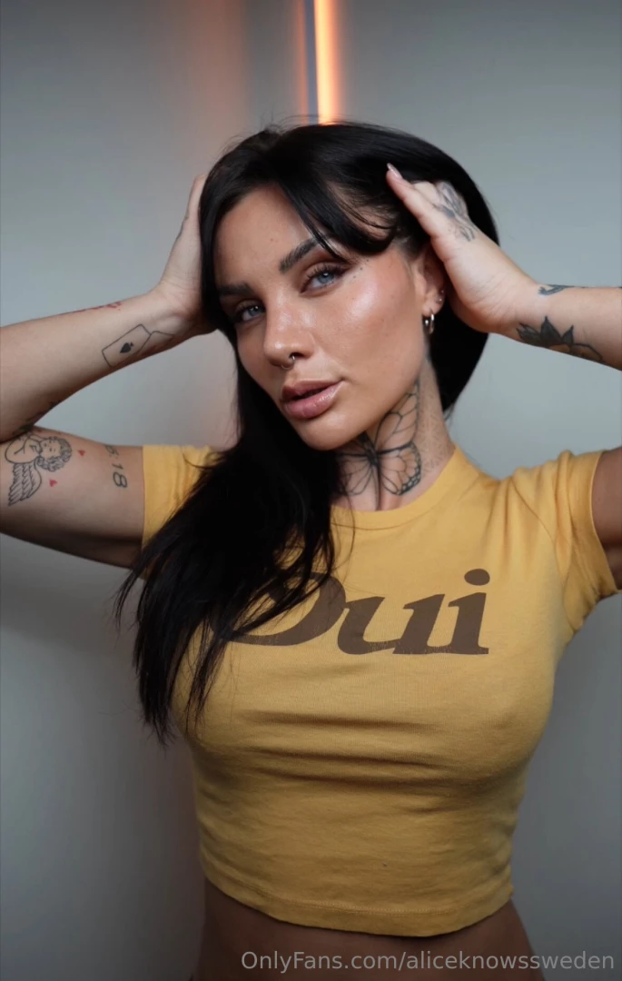 I m a work of art oui 