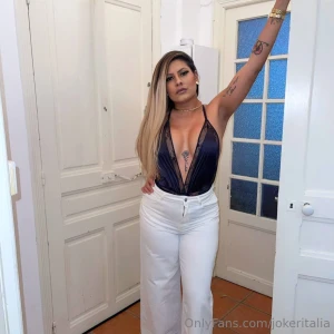 Ehi ragazzi sono naomi la vostra regina brasiliana con curve da sogno part 1