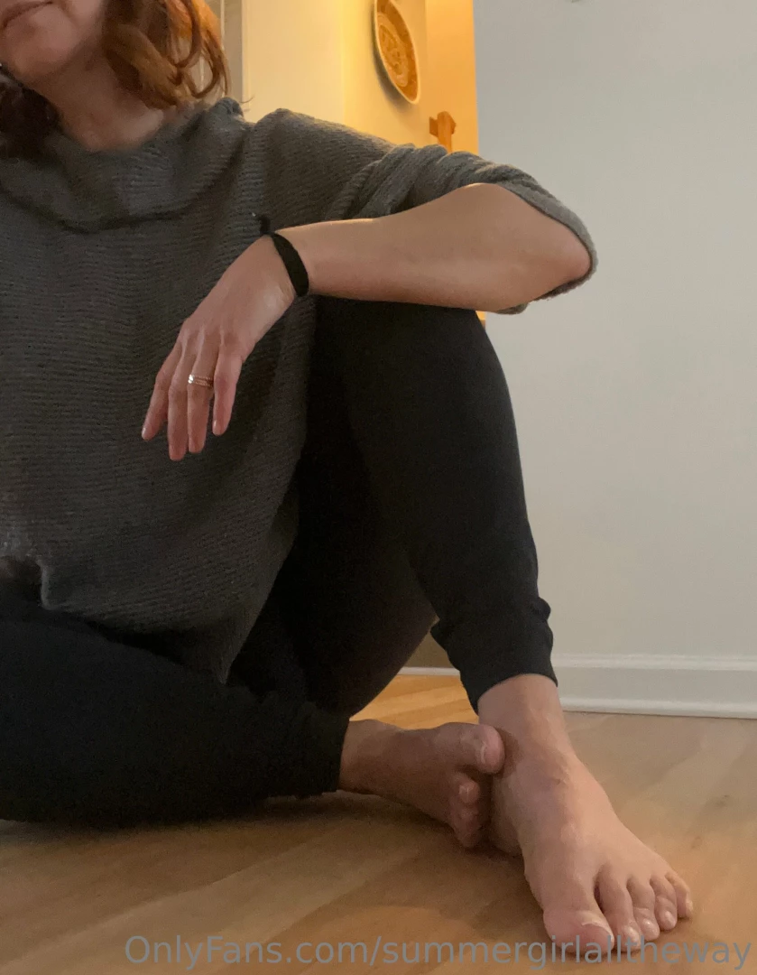 Whose ready to stretch with me or me 