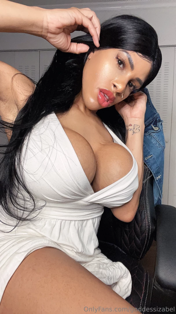 Does white looks good on me 