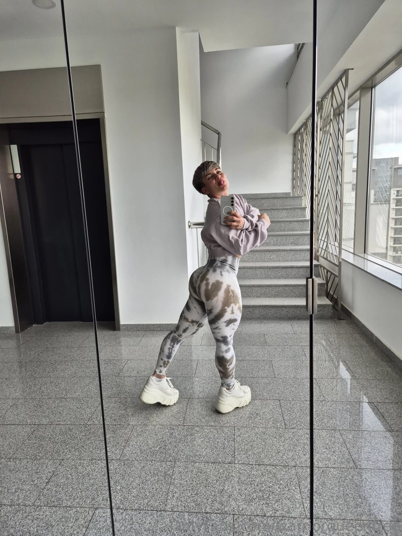 Friyayyyy new promo on the line on thewarriorqueenvip 