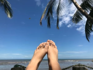 Patitas uwu part 4