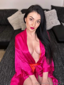 Help me take off my bathrobe babe