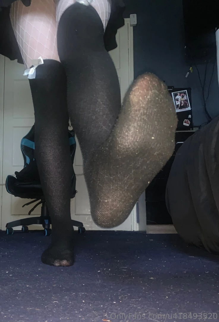 Ive heard you like thicc femboys and there feet part 2 